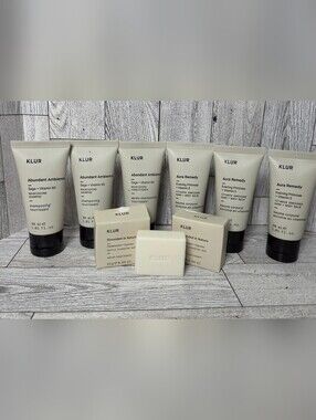 The KLUR Travel set includes 2 shampoos, 1 Conditioner, 3 Lotions, and 2 Soaps